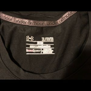 Women’s Under Armour fitted heatgear shirt